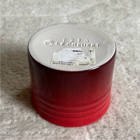 Le Creuset Butter Bell Crock - Picture 10 of 12